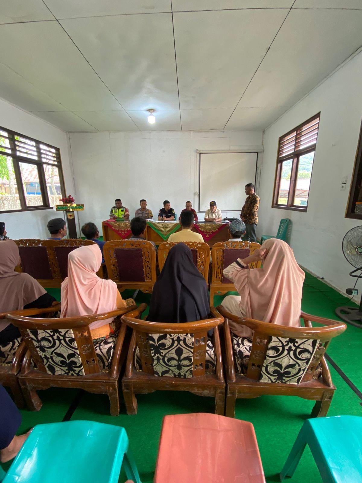 BLT Dana Desa Tahap Akhir Disalurkan, DUA PULUH KPM Nagari Tanjung Terima Bantuan